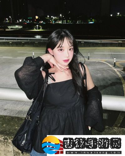 几个装修工人把我压在茶几